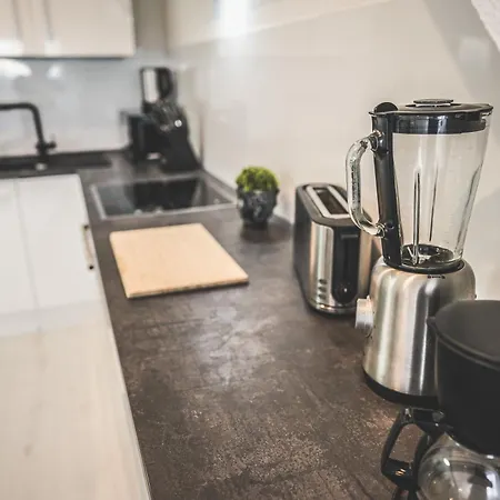 Apartment Luxus Maisonette Am See, Wehome Premium *