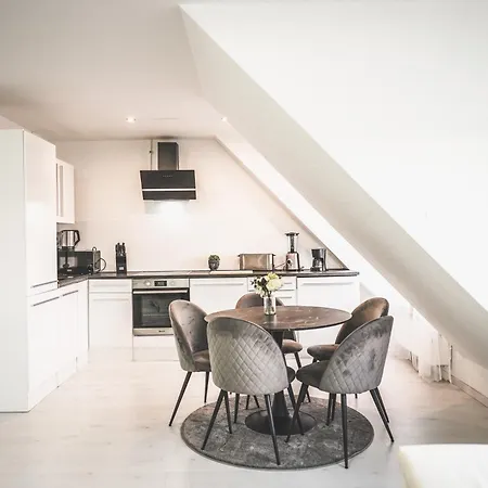 Luxus Maisonette Am See, Wehome Premium * Sankt Leon-Rot