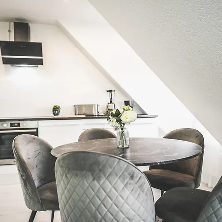 Luxus Maisonette Am See, Wehome Premium Apartment *