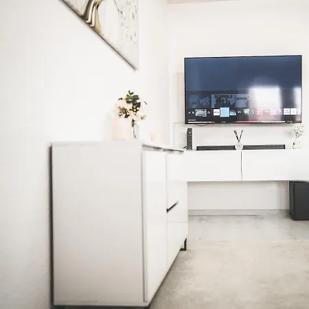 Apartment Luxus Maisonette Am See, Wehome Premium Sankt Leon-Rot