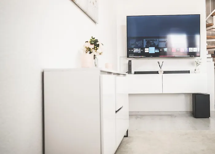 Appartement Luxus Maisonette Am See, Wehome Premium Sankt Leon-Rot